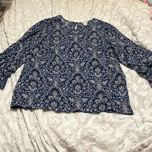 JCrew 3/4 length top with ruffle sleeves. 100% cotton.